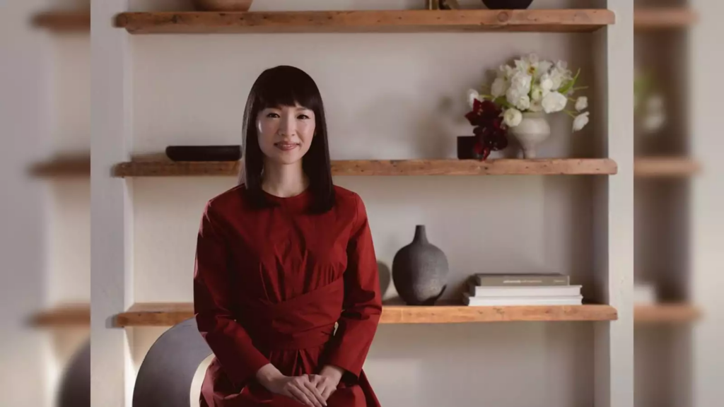 Marie Kondo, Netflix e a Fantasia de uma Vida Organizada